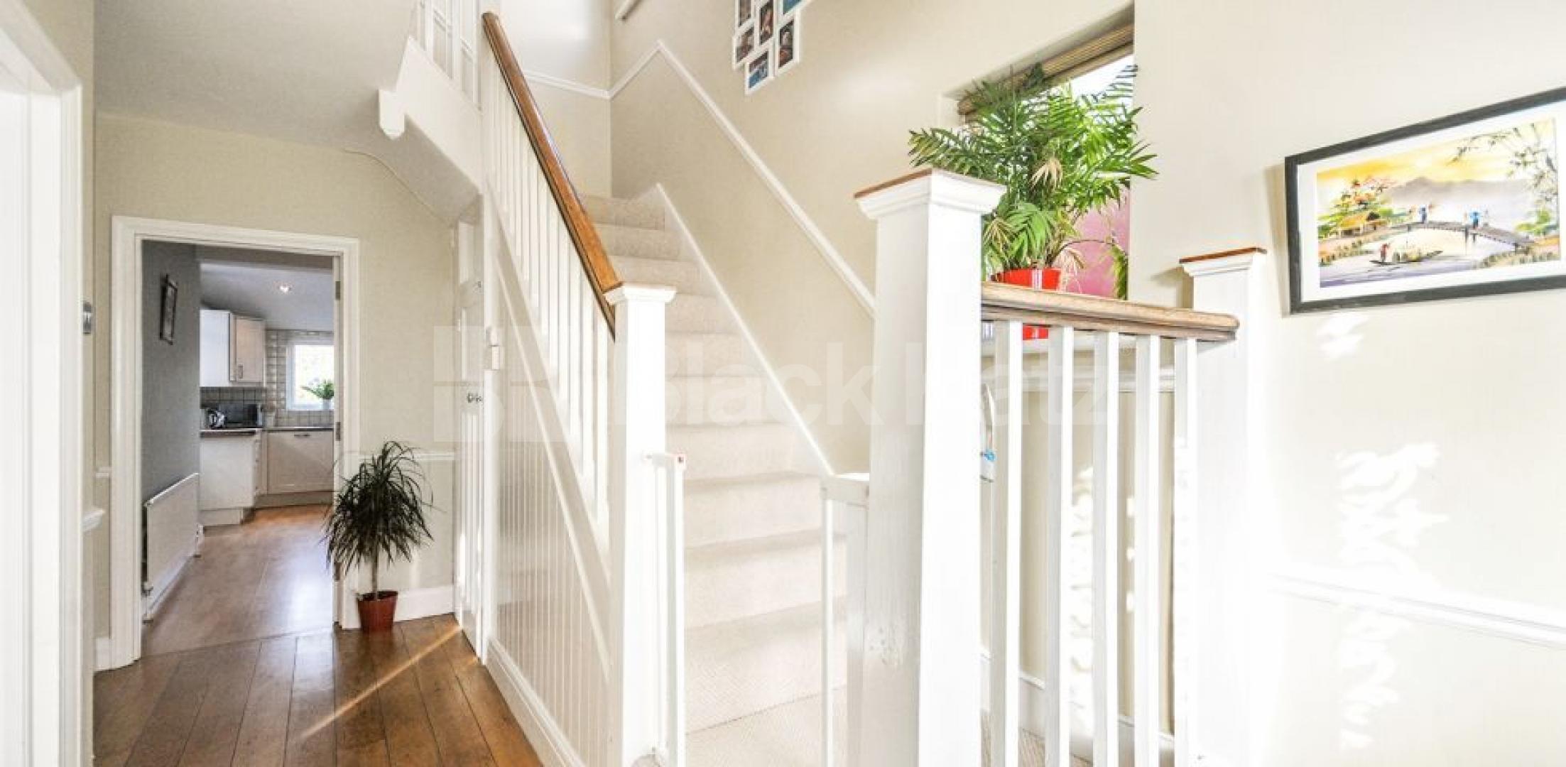 			LET, 4 Bedroom, 1 bath, 1 reception House			 Ashfield Road , EAST ACTON